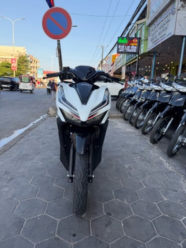 Click 2021 លេខភ្នំពេញ