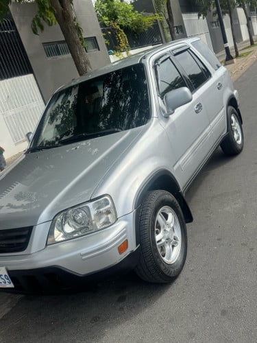 CRV៩៩លក់ធូៗថ្មីមិនមានបុកប៉ាស់ទេបងប្អូន