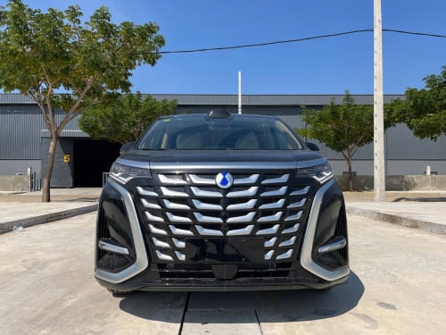 Denza D9 DM-I (4WD)Premium Edition