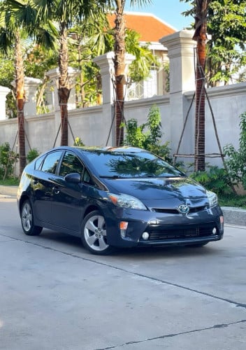 For sell Prius 2014 Option 5 ឡានមូល ធានា100%