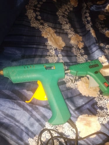 Glue gun