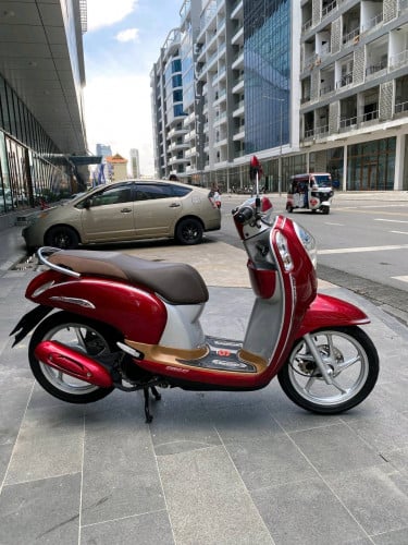 Honda scoopy 2014