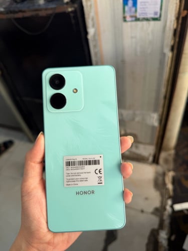 Honor play10 នៅស្អាត 99.99%