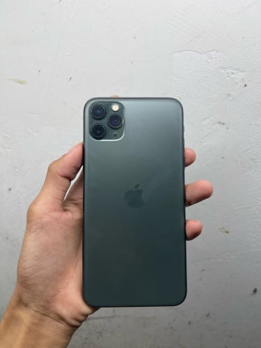 iphone 11pm អេក្រង់​ហ្សុីនជាំខ្មៅដូចក្នុងរូបអាចប្រេីបាននិង display ដូច​ក្នុង​រូប​ និង​ អត់ស្គេន​