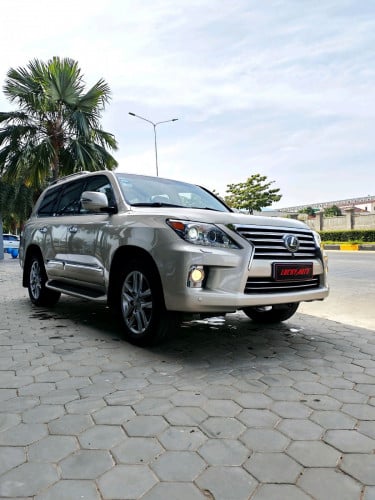 Lexus Lx570 2013 Arab spect