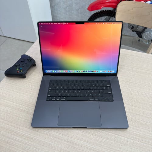 MacBook Pro 16-inch,  M4MAX, 2025 ថ្មី 99.9%