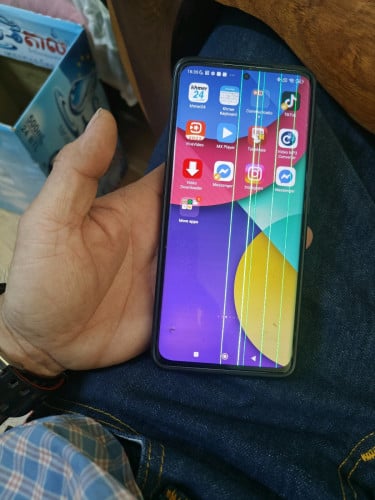 Mi pro ram12 256g all original sim 2 ក្រុមហ៊ុនល្អប្រើរ