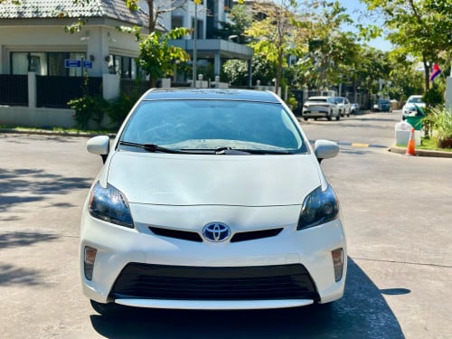 Prius 2012 ( Tax ) មេឡាន