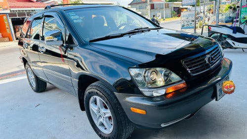 RX300.ឆ្នាំ.02.ប៉ុង2.Fullពេញ.តម្លៃ 8600$ដាច់អត់ចុះទេ.អត់ដែលប្រើហ្គាស លេងហើយស្អាត ជិះលក្ខណៈគ្រួសារ