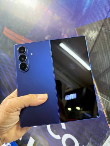 SAMSUNG Z Fold 7 12GB/512G នៅស្អាត98.99%