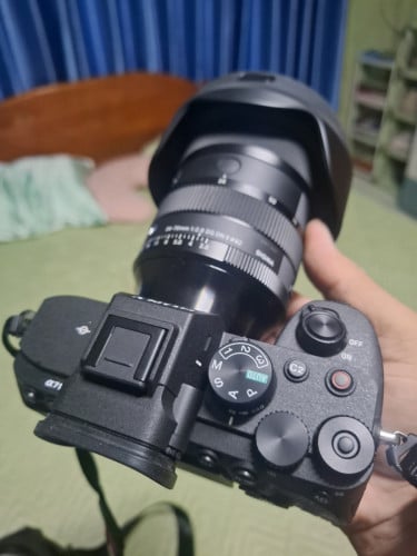 ឈុត Professional 🔥🔥🔥Sony A7 IV + Len Sigma 24-70mm F2.8 DGDN ថ្មី 99%