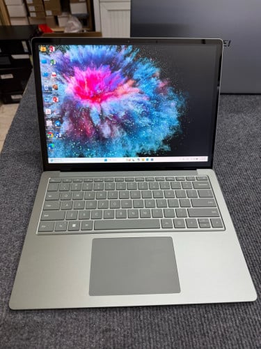 Surface laptop 5 2024 (99%)