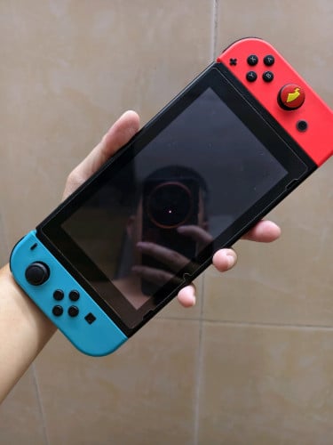 Switch V2 JB 256 G ស្ទើរតួដូចរូប full set