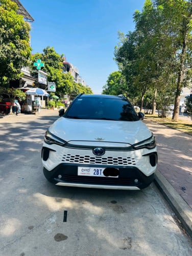 Toyota Corollacross ឡានជិះផ្ទាល់លក់បន្ទាន់