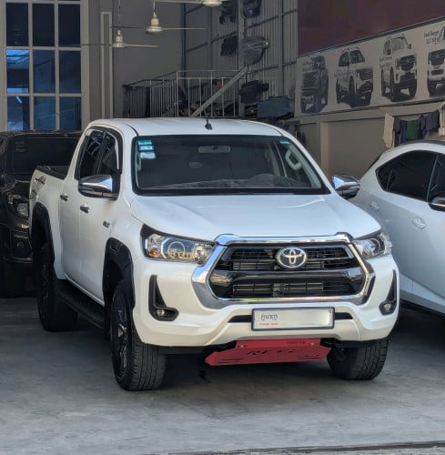 Toyota Hilux V-Edition 2022 ទឹកថ្នាំស្រ៊ីនមួយជុំ