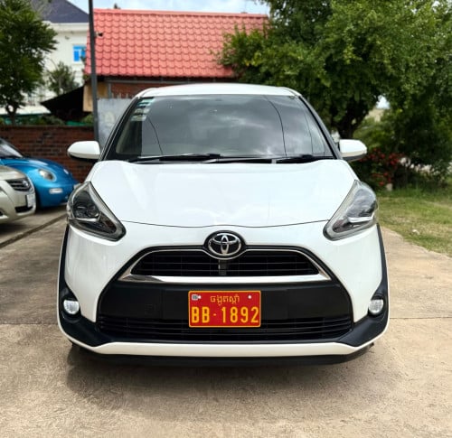 TOYOTA SIENTA 2017 Full (ស្តាំពន្ធពេញ)ថ្នាំហ្សីន100%