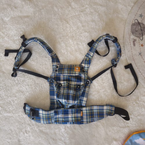 Tula explore baby carrier