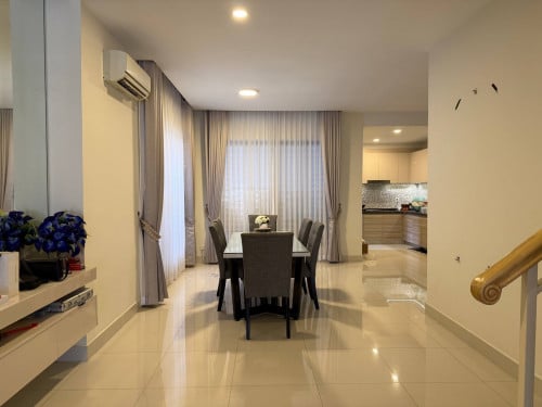 Twin villa in Borey Penh Hout 50m for sale