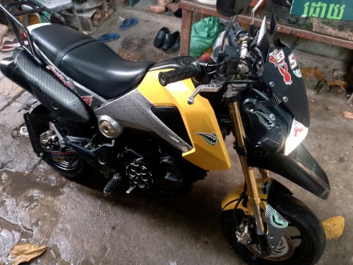 អត់មានពេលជិះទេបងៗចង់លក់ មានទាំងគ្រឿងលេងនឹងគ្រឿងសុីនម៉ូតូម៉ាសិនតាន់