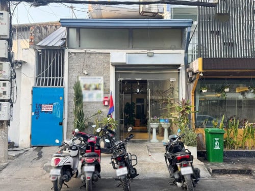 ហាងកាហ្វេសំរាប់ជួលនៅម្ដុំសុីសុវត្ថិ