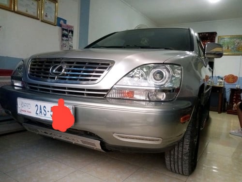 លក់ដូរសារី