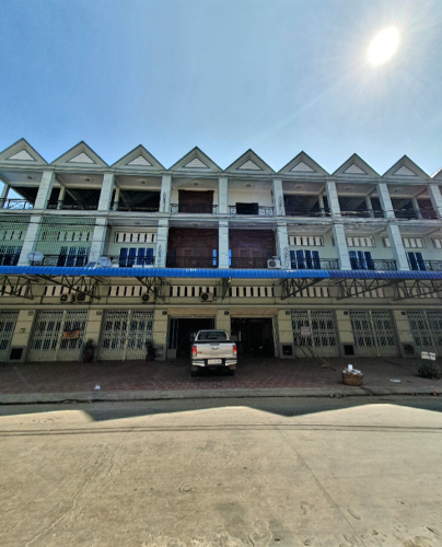 ផ្ទះលក់បន្ទាន់ តម្លៃចរចាបាន ខាងក្នុងឈើ