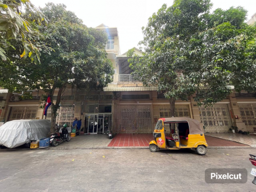 ផ្ទះល្វែង សំរាប់ជួល នៅក្នុងបុរី ពិភពថ្មី ចំការដូង1