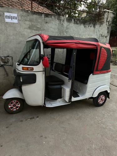 កង់បីលក់ ម៉ាស៊ីនល្អ តម្លៃ1000$