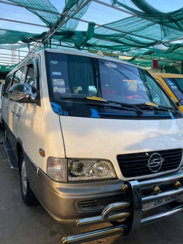 ឡានស្អាតៗឆ្នាំ 2001