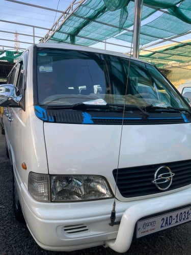 ឡានស្អាតៗឆ្នាំ 2003