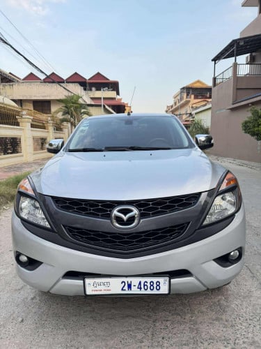 ឆ្នាំ2013ម៉ាសុីនធំអូតូកាពីតាស់ឆ្វេងសុីនធានាឡានស្អាត