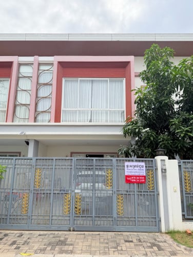 វីឡាកូនកាត់សម្រាប់ជួលនៅបុរីអ័រគីដេ​ជ្រោយចង្វារ 6A