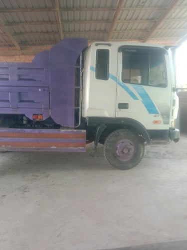 ឡានលក់ឆ្នាំ 99 មានឯកសារគ្រប់