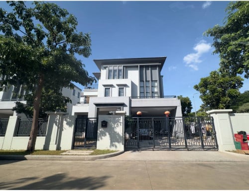 វីឡាឃ្វីនកែង សម្រាប់លក់  (in Borey Chip Mong 50m)