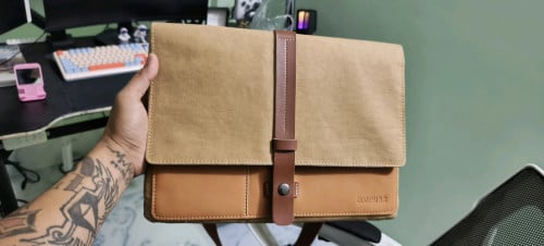 កាបូប ដាក់ MacBook ឬ Laptop ថ្មីនៅស្អាតខាងក្នុងមិនធ្វេីអោយ Laptop ក្ដៅ