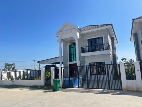 វីឡាសម្រាប់លក់ ONC Villa