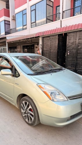 លក់ Prius 06 Full Option បាស់ JBL, ម៉ាញ៉េ Android ធំ, កង់ និងយ៉ានទើបដូរថ្មី នៅស្អាត