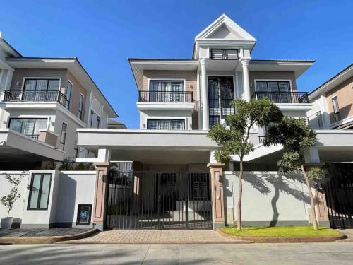 🏠 វីឡាភ្លោះអេ សម្រាប់លក់នៅបុរីប៉េងហួតដឹស្តាមេរាហ្គាដិន 50ម