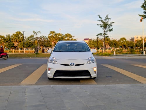 prius សន្លឹកពន្ធ 19500$ ត