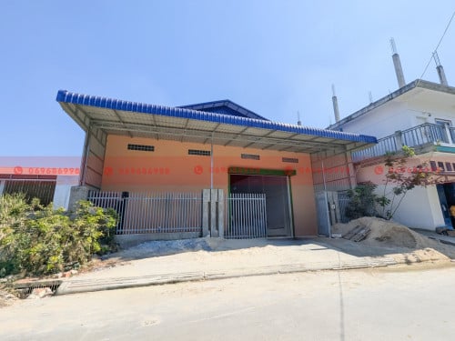 363 Sqm Warehouse For Rent On A Sub-Concrete Road In Chaom Chau Area