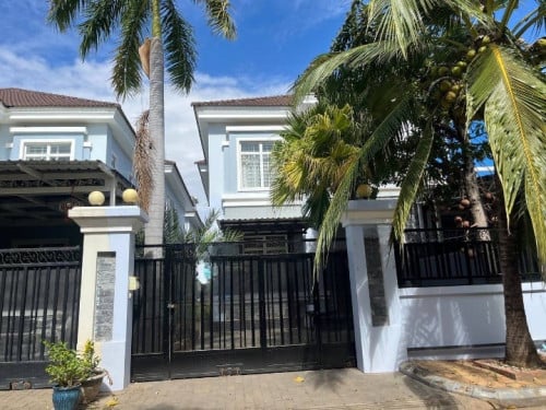 4 bedroom villa for rent