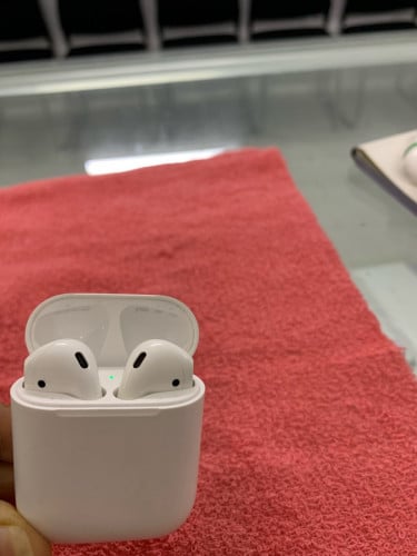 AirPod 1 ហ្សីន1ទឹកមួយឈុត 50$