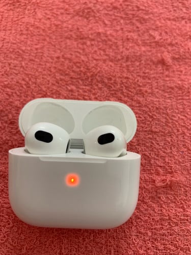 AirPod 3ហ្សីន1ទឹកមួយឈុត95$