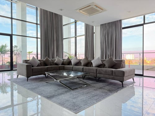 Apartment: Penthouse Duplex (5 Bedrooms)size: 551 Sqm