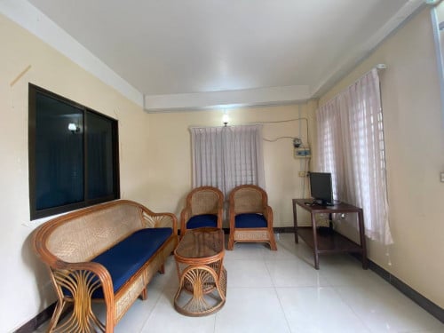 Big 1-Bedroom for rent At Tonle Bassac Phnom Penh