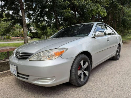 Camry ឆ្នាំ2002 តម្លៃ8700$