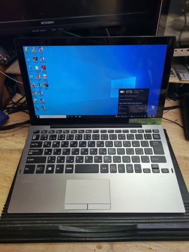 Core m3-8100Y @ 1.10GHz (4CPUs) (Equivalent to i3 8th gen)