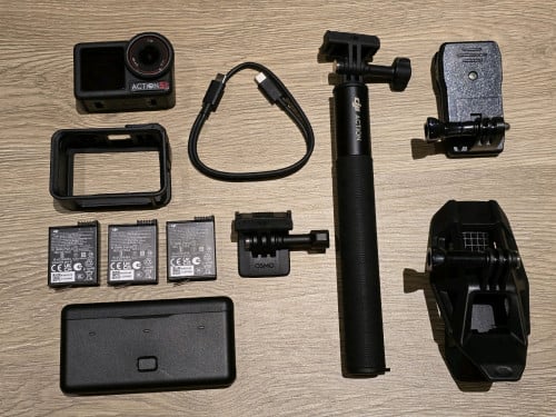 DJI Action 5 Pro Adventure Combo
