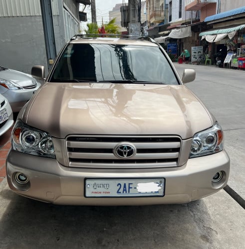 Highlander 05 V6 limited ប៉ុង1 កៅអីបីជួរ