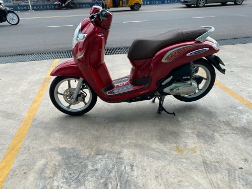 Honda scoopy 2020